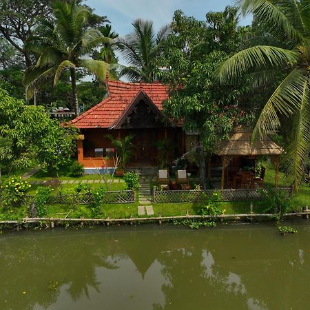 Affittacamere Little Chembaka Kumarakom Esterno foto