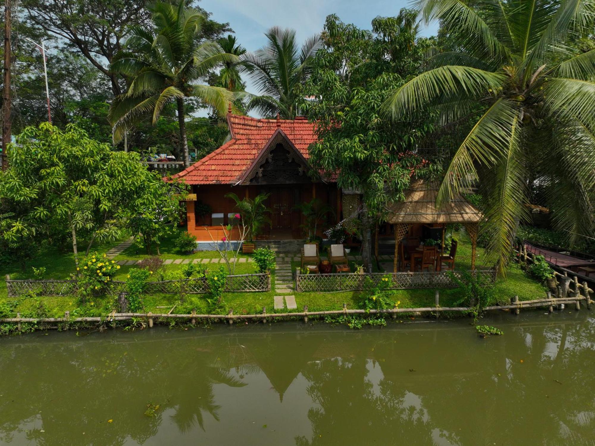 Affittacamere Little Chembaka Kumarakom Esterno foto