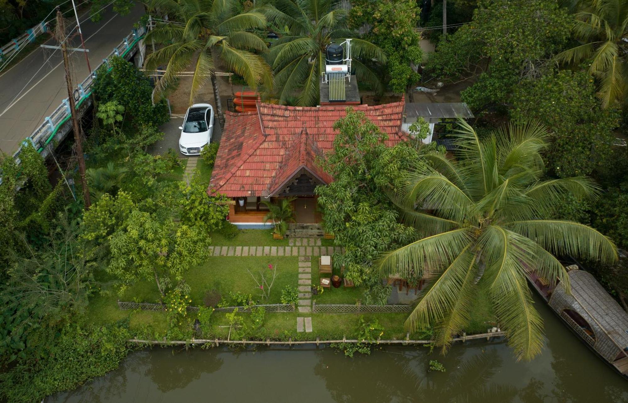 Affittacamere Little Chembaka Kumarakom Esterno foto